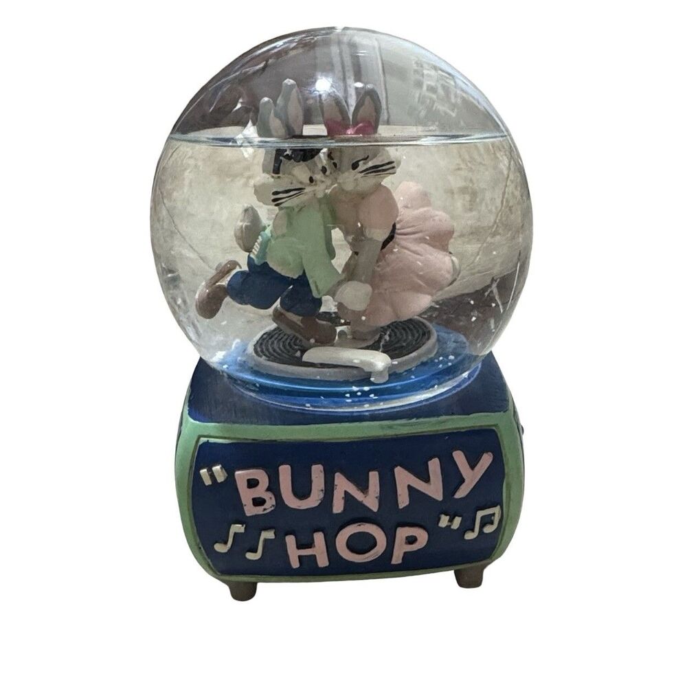 1994 Bugs Bunny & Babs Bunny Hop Snow Globe Musical Box Vintage